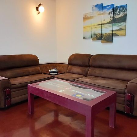 Mutu Villa Диквела Екстериор снимка